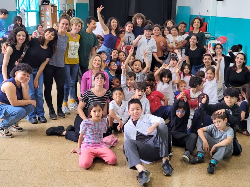 El DAM en las escuelas: visita del GEAM a la Escuela Belisario Roldán