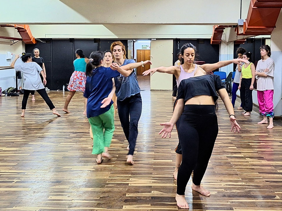 Se realizó el taller Only connect: el arte de bailar juntxs, a cargo de Anne-Linn Akselsen